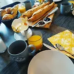 - Chez Axelle