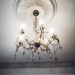- Chez Axelle