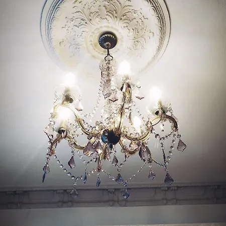 - Chez Axelle